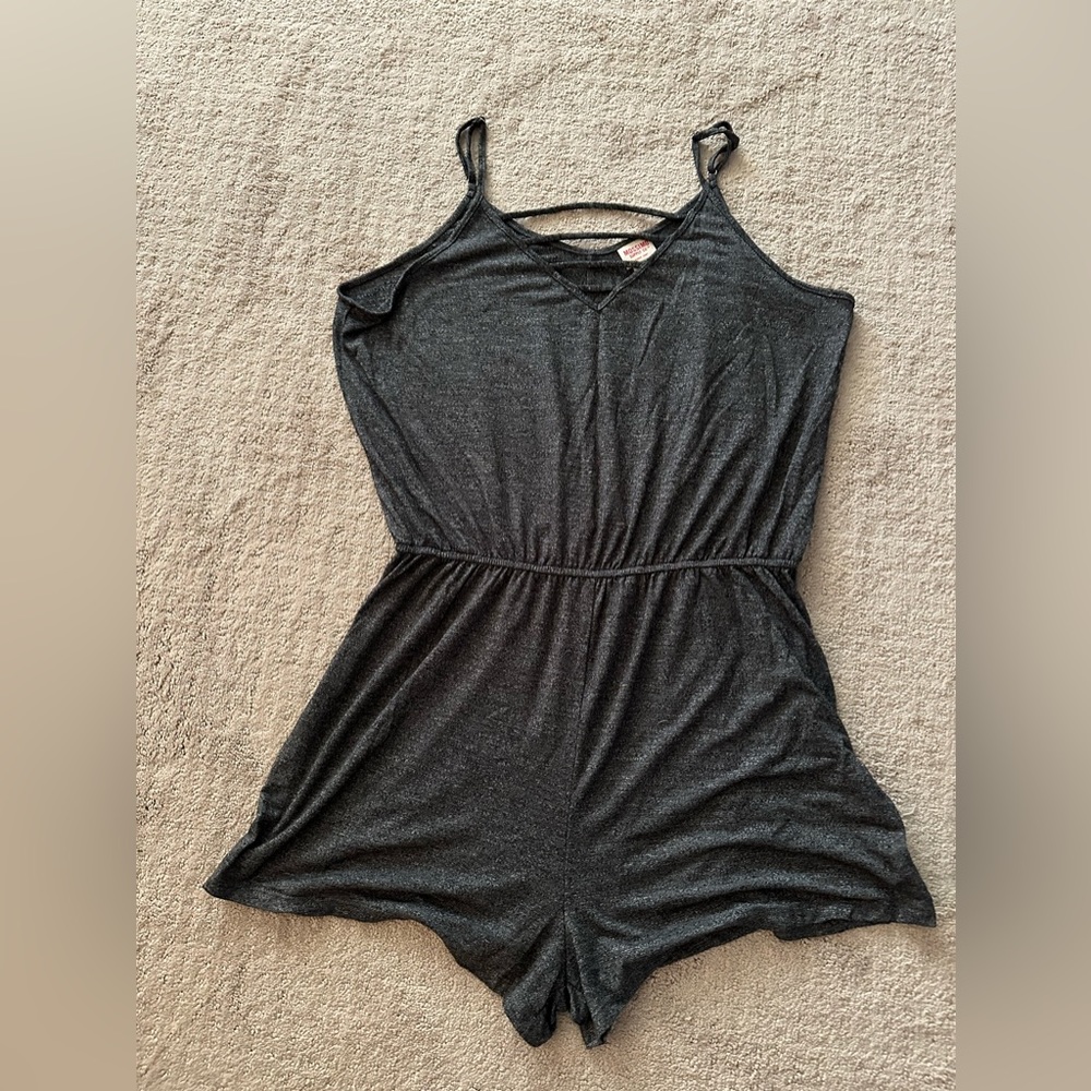 Mossimo grey knit romper size large